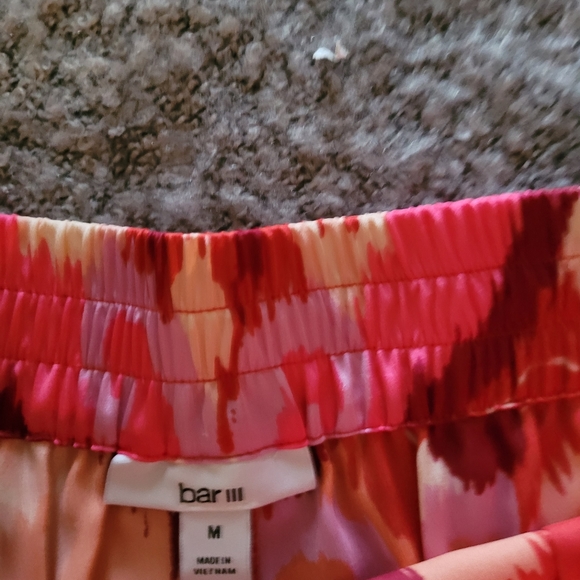 Shorts - Picture 2 of 3